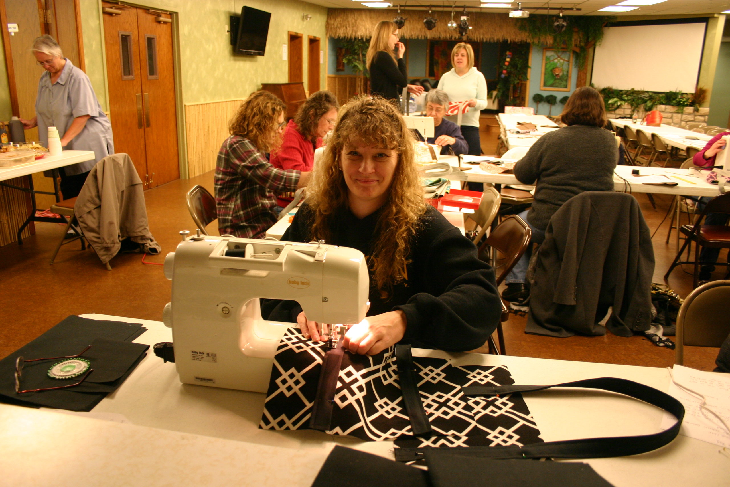 2016-01-16 Inspired Sisters Women's Ministry of Zions Church - Be Social Let's Make a Canvas Tote Bag