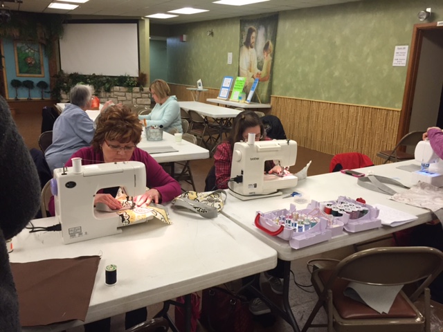 2016-01-16 Inspired Sisters Women's Ministry of Zions Church - Be Social Let's Make a Canvas Tote Bag